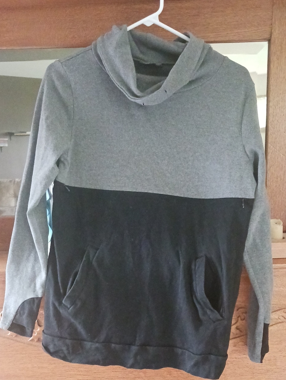 Nursing Queen Cotton Gray and Black Colorblock Cowl Neck Zip Sweater